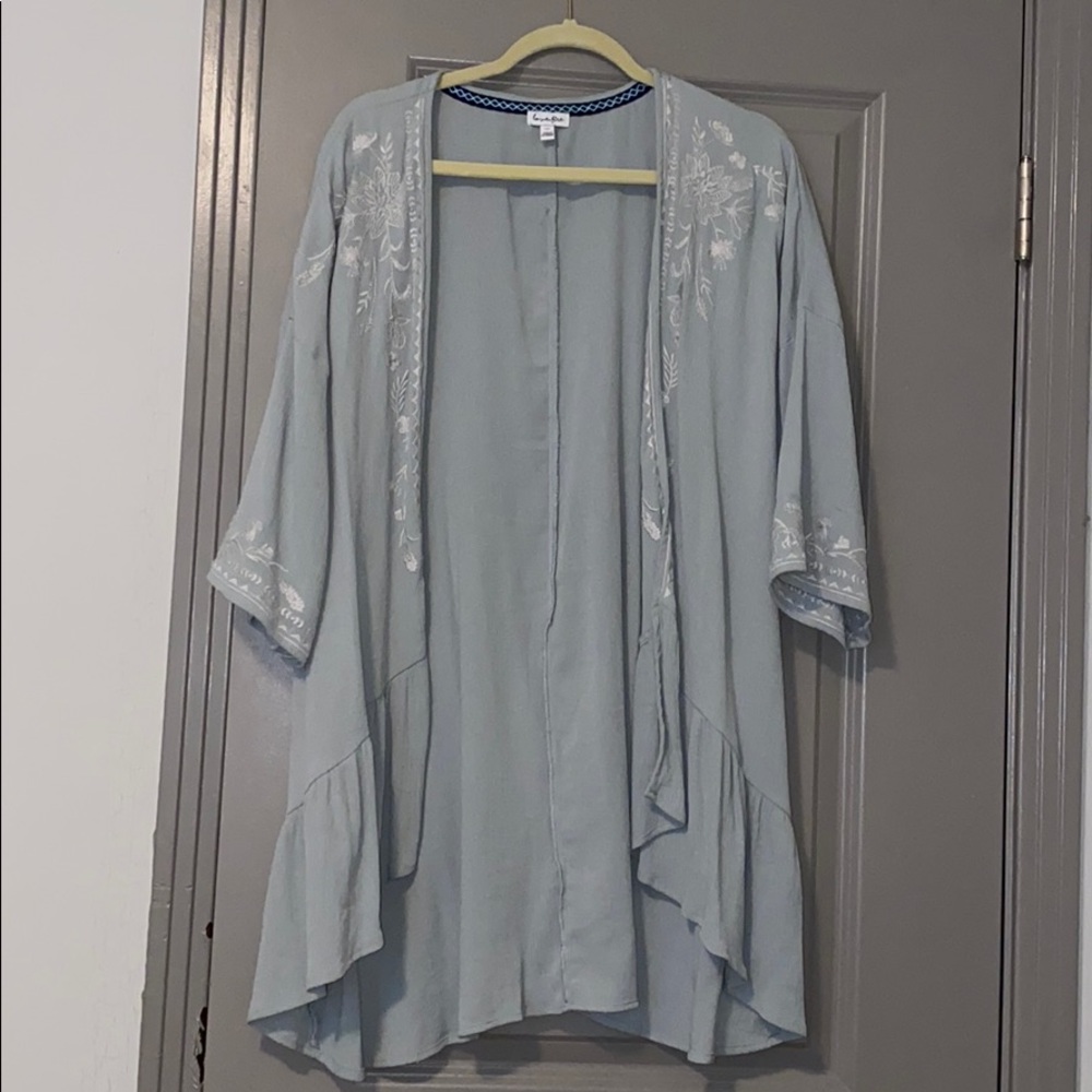 Sage/mint green kimono with floral stitching